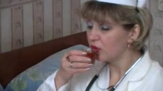 Русская докторша прописала больному частный секс с оргазмом